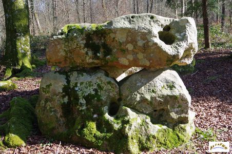 dolmen lancy 12